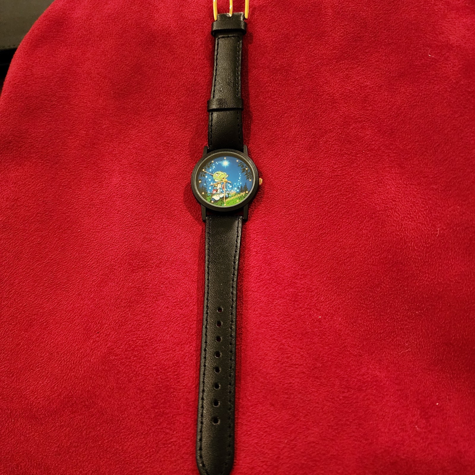 Multicolor Dial Analog Wristwatch Black Case Leather Strap 12-Hour