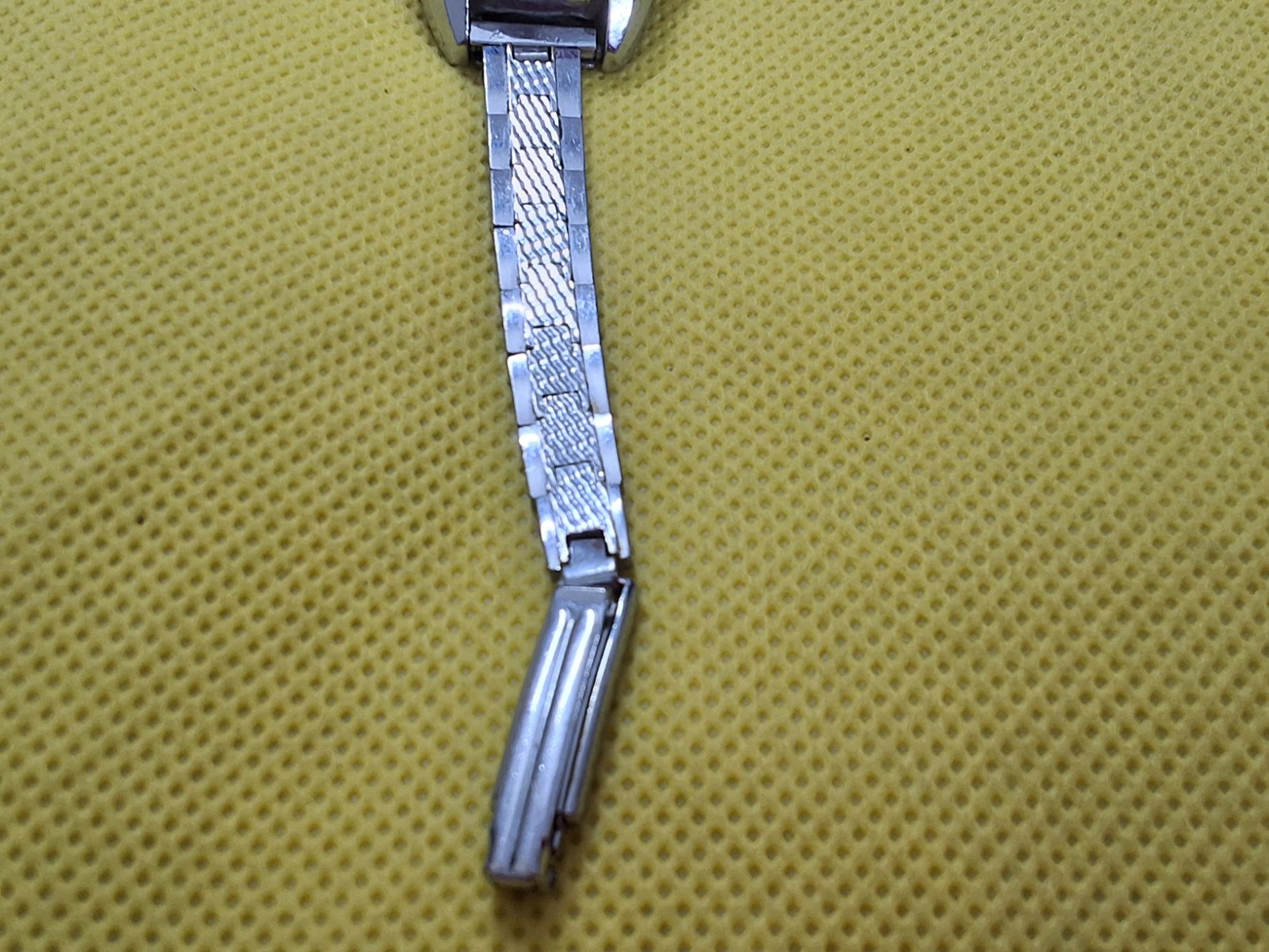 Vintage Ladies Edox 17 Jewels Manual Wind Swiss Made Wrist Watch Serial # 200234