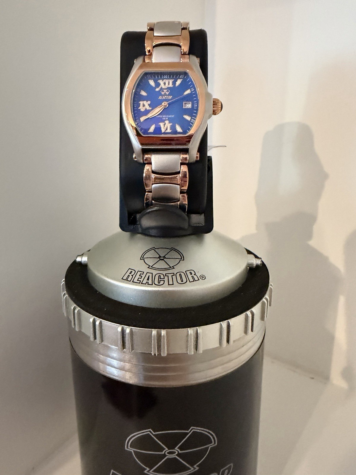 Reactor Manhattan Women’s Quartz Blue Dial Roman Two-Tone. 100m.NEEDS BATTERY