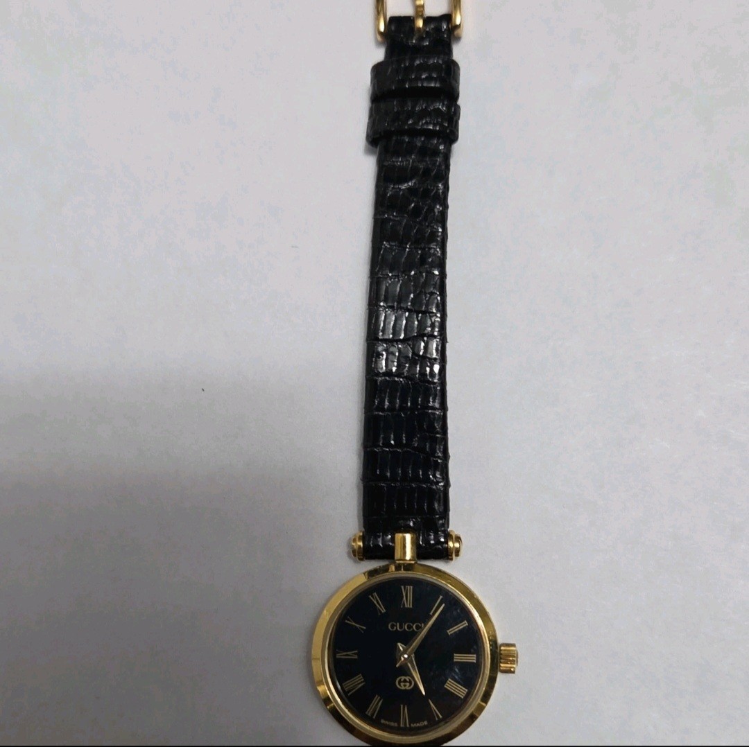 Gucci 2000L Watch **DOES NOT WORK** Parts Only