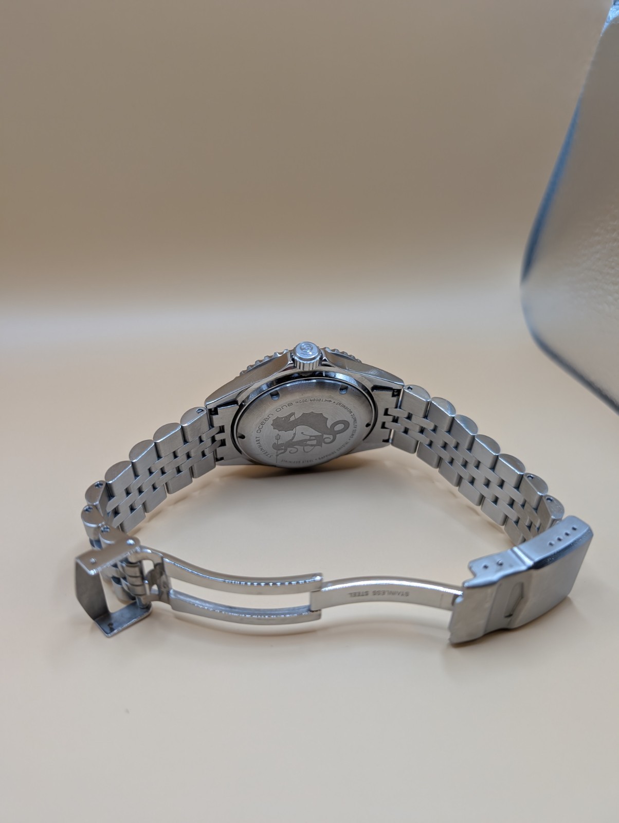 STEINHART OCEAN ONE GMT ”PEPSI“ SWISS ETA 2893-2 42MM WATCH BOX & PAPERS