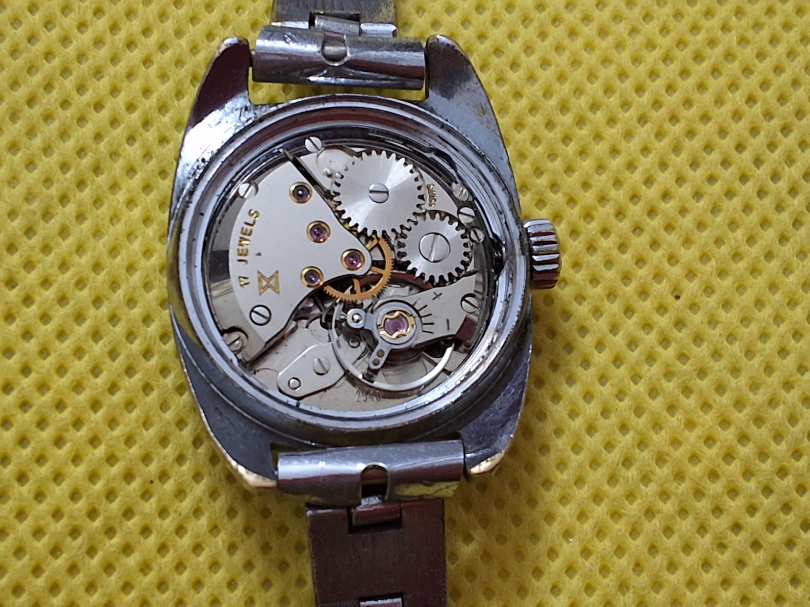 Vintage Ladies Edox 17 Jewels Manual Wind Swiss Made Wrist Watch Serial # 200234