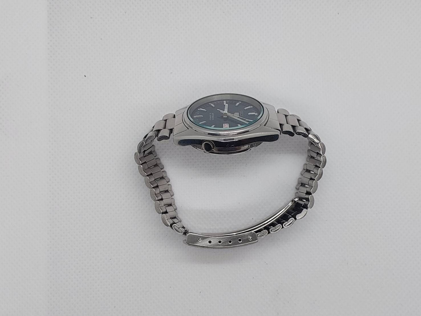 Vintage Seiko 5 Automatic Dark Blue Dial with Exhibition Caseback Mens Watch