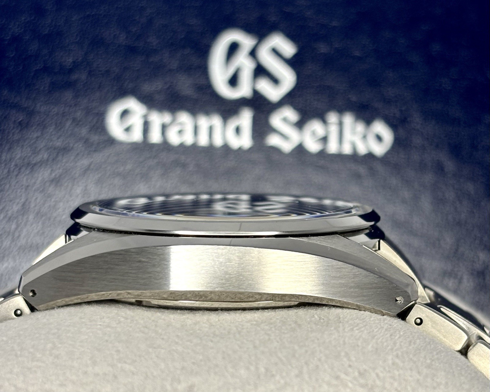 Grand Seiko Atera Valley SLGA025 Titanium 40mm 2026 Full Set Unworn