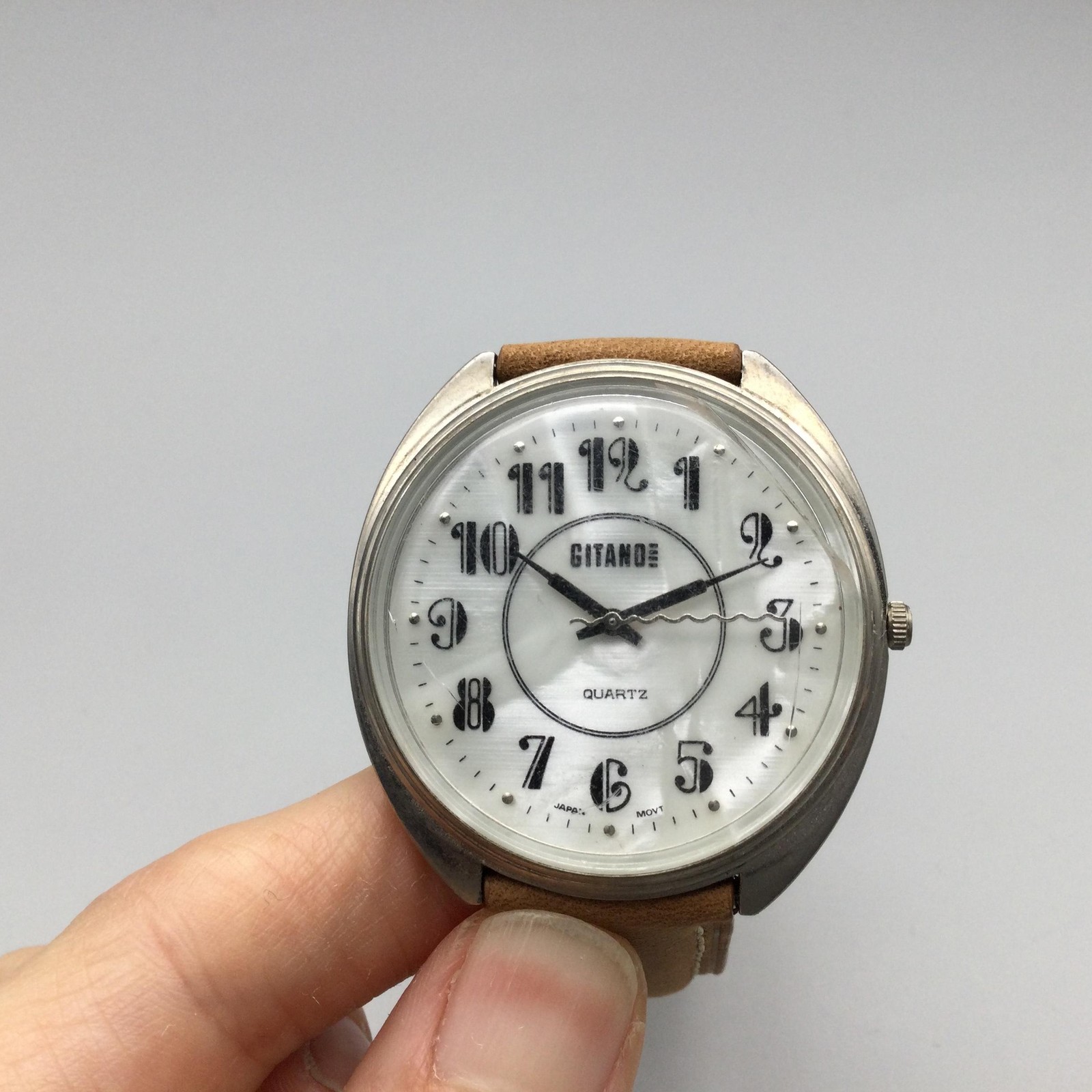 Gitano Time Watch Unisex 39mm Silver Tone MOP Dial Tan Leather Strap New Battery
