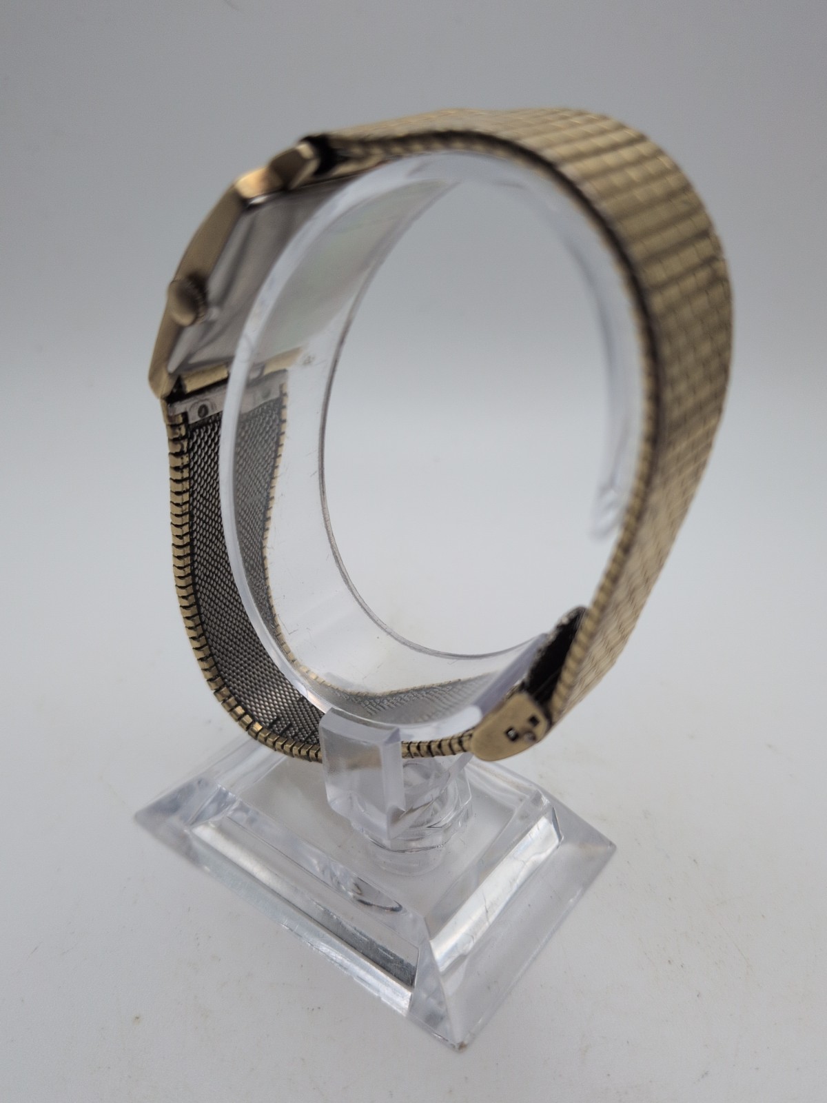 Vintage 1950’s Wittnauer Asymmetrical Men’s Watch 10K Gold Filled Case. Working