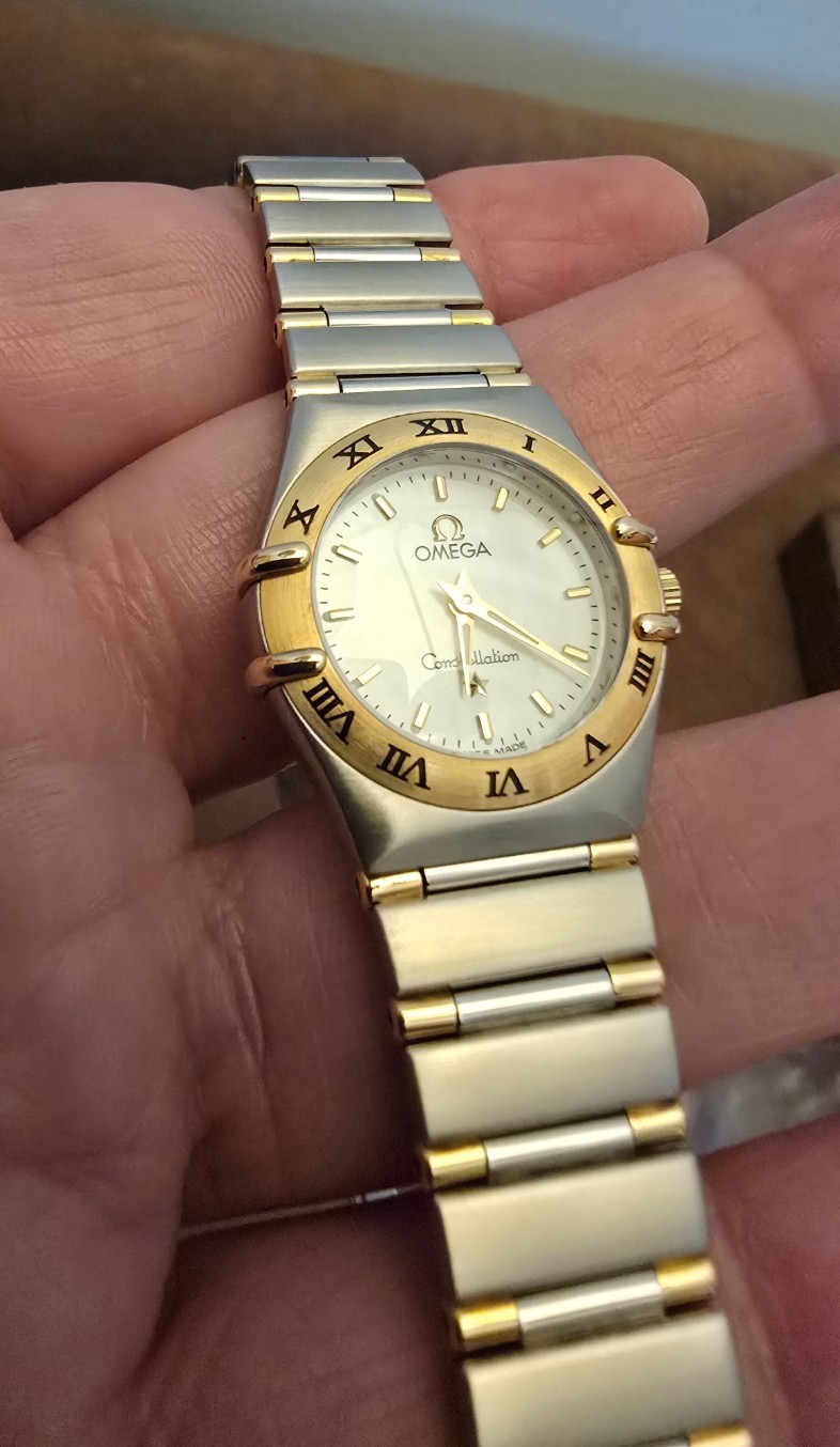 Authentic Ladies 18k Gold Stainless Omega Constellation Quartz Watch MOP Dial