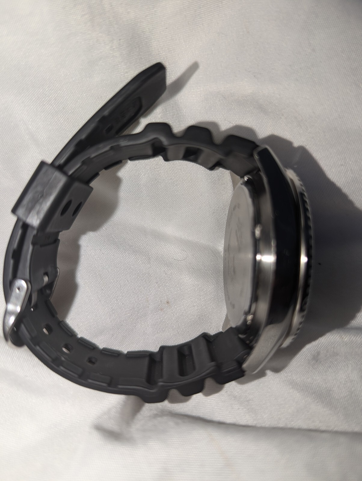Casio Men’s Quartz Rotary Bezel Screw-Down Crown 46mm Diver Watch MDV106B-1A1V