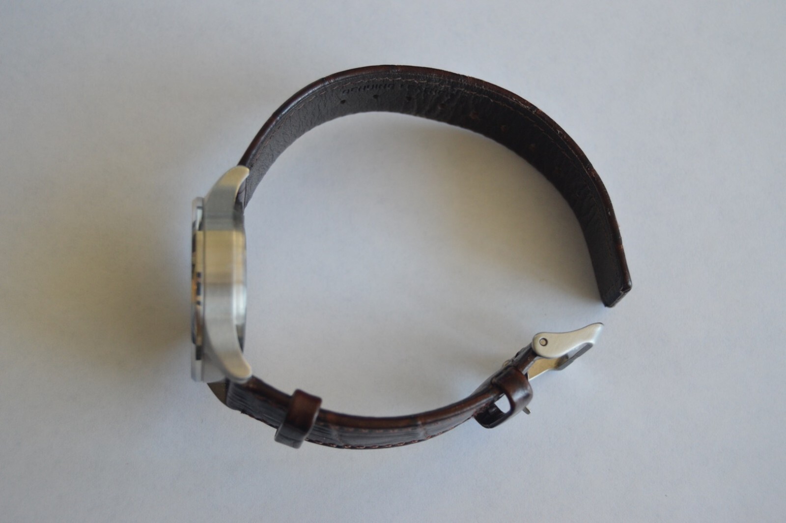 Nixon Sentry 38 Leather Stainless Steel watch (NEEDS BATTERY CHANGE)