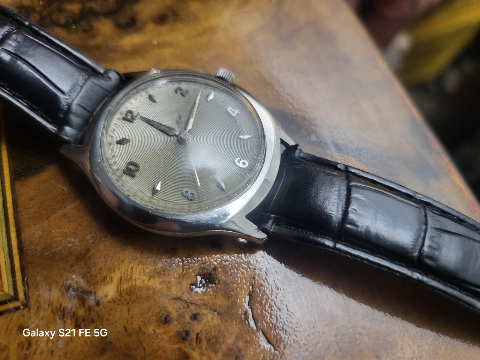 Bulova 23 Jewel Self Winding Vintage Men’s Watch Silver Dial Black Leather