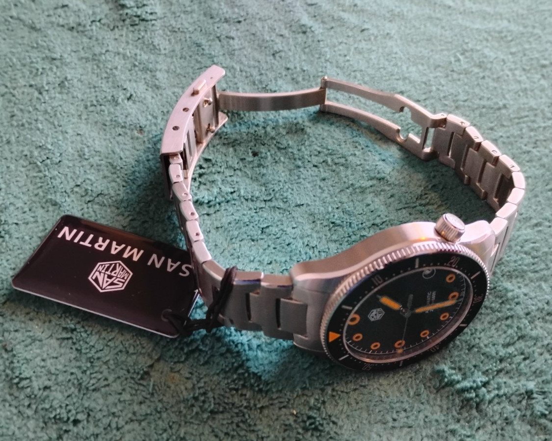 Unique Orange-Accented (With Orange Lume) 40mm San Martin Automatic Diver!