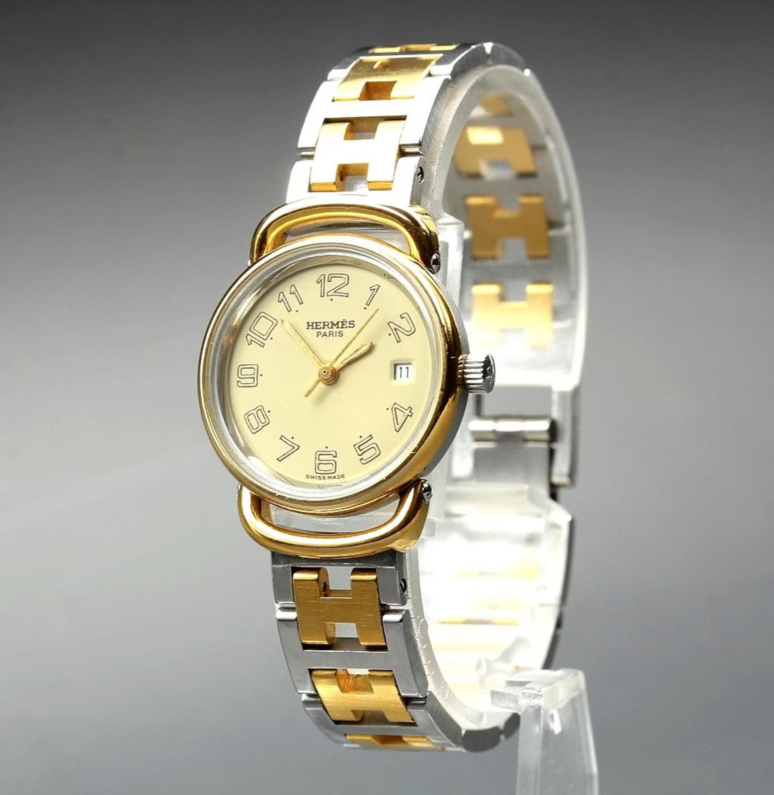 [Near MINT] HERMES Pullman 24mm Ivory Dial Gold Date Qz Women’s Watch From Japan
