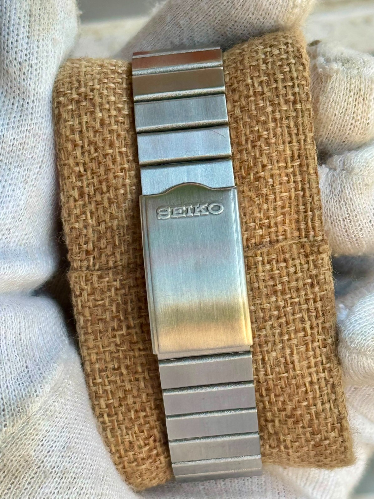 Seiko 5 Automatic Vintage Men’s Watch Silver Sunburst Dial Day Date Stainless St
