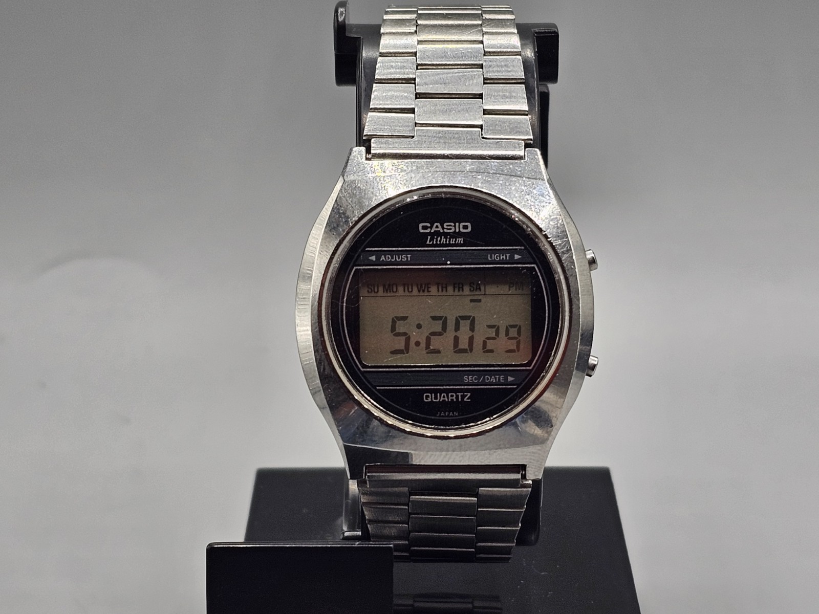 Vintage 1978 Casio Lithium 94QR-26 Digital Quartz 33.5mm Men’s Watch US Seller