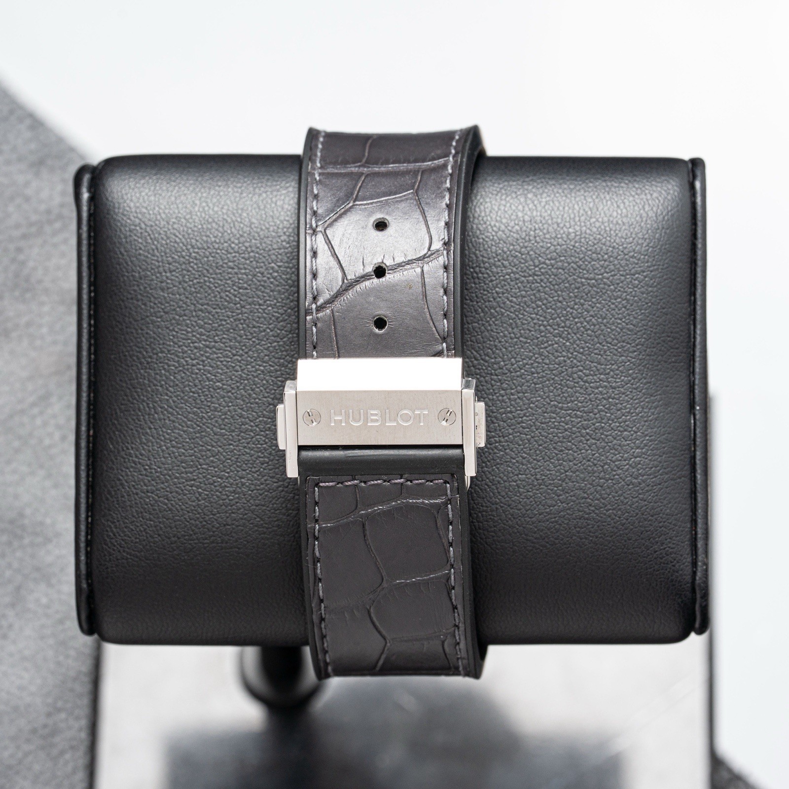Hublot Classic Fusion Gray Men’s Watch – 511.NX.7071.LR
