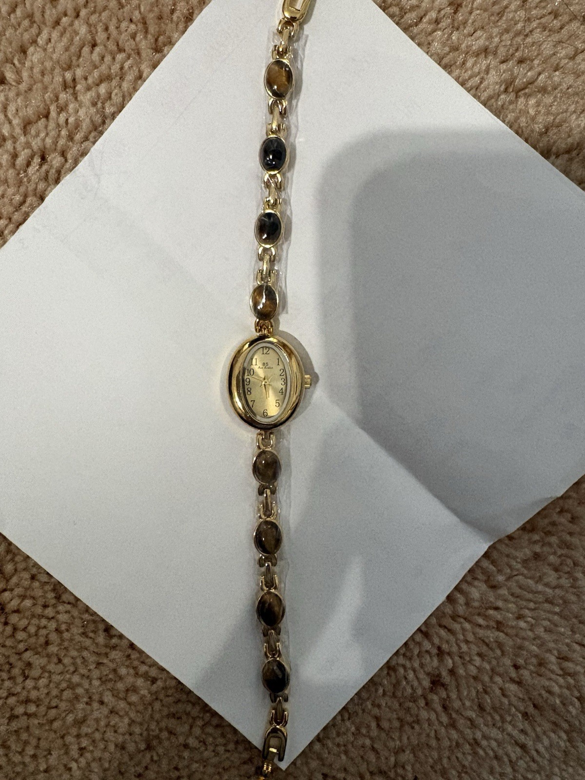 BS Bee Sister Gold Tone Quartz Oval Dial Wristwatch Metal Bracelet FA1833
