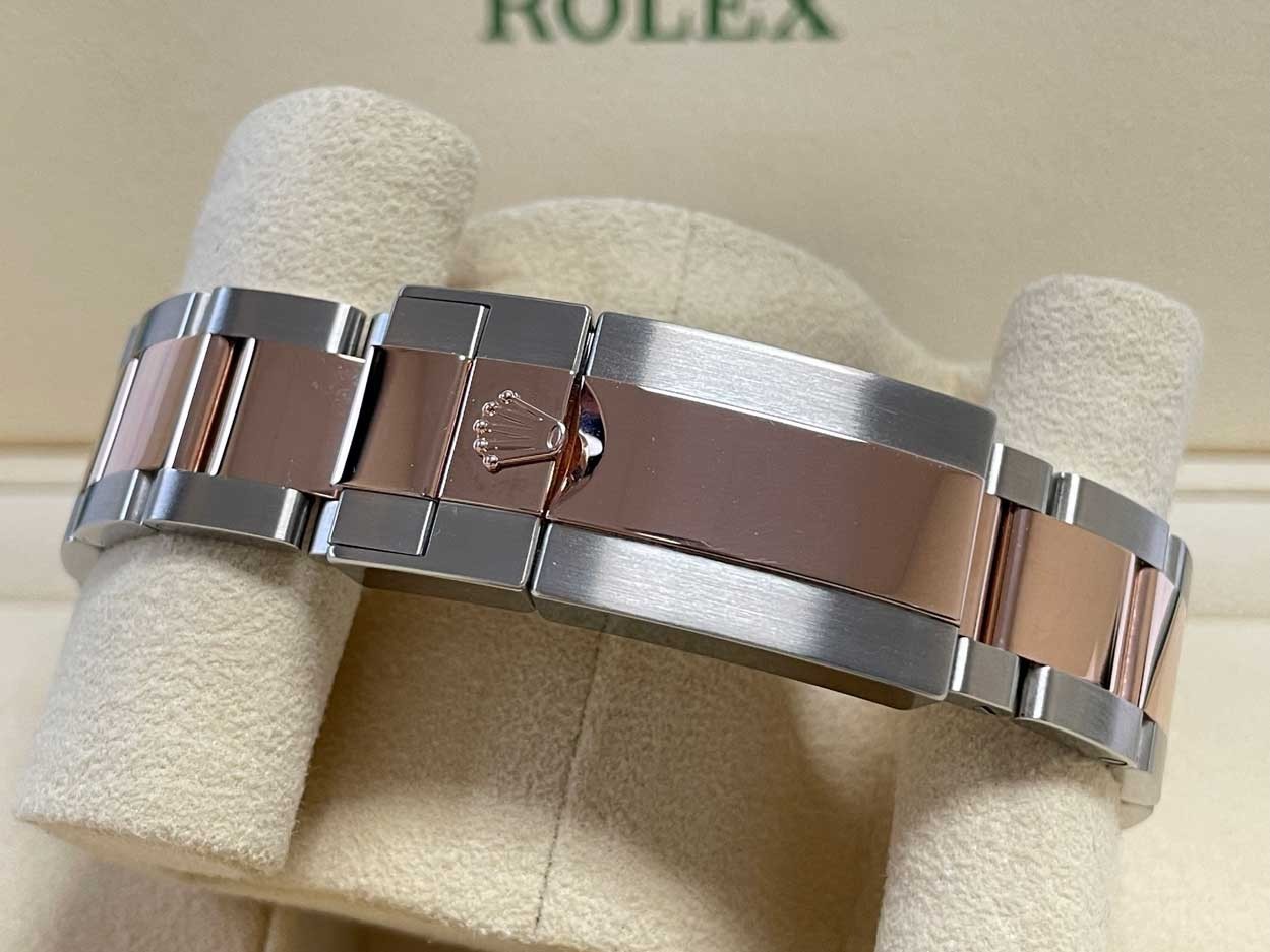 Rolex GMT Master II Rootbeer SS/Everose Gold 126711CHNR Mint 2021