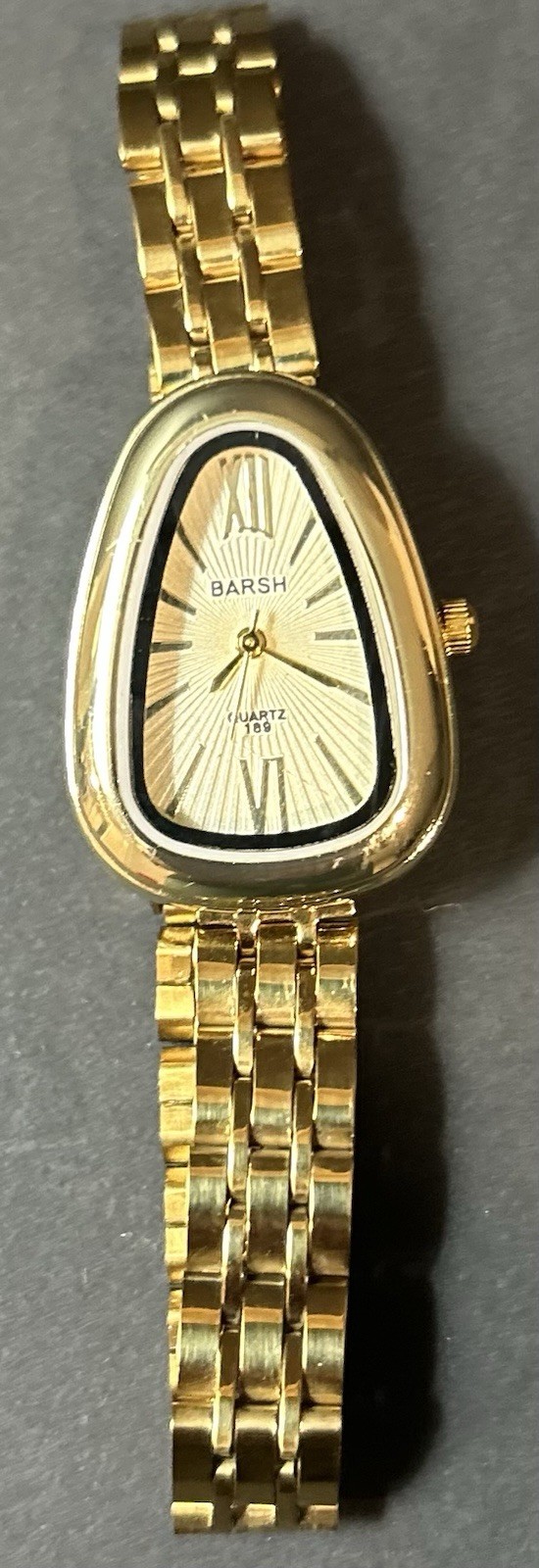 Women Wrist Watch Fashion Triangle Watch French Vintage Style wrist length 18cm
