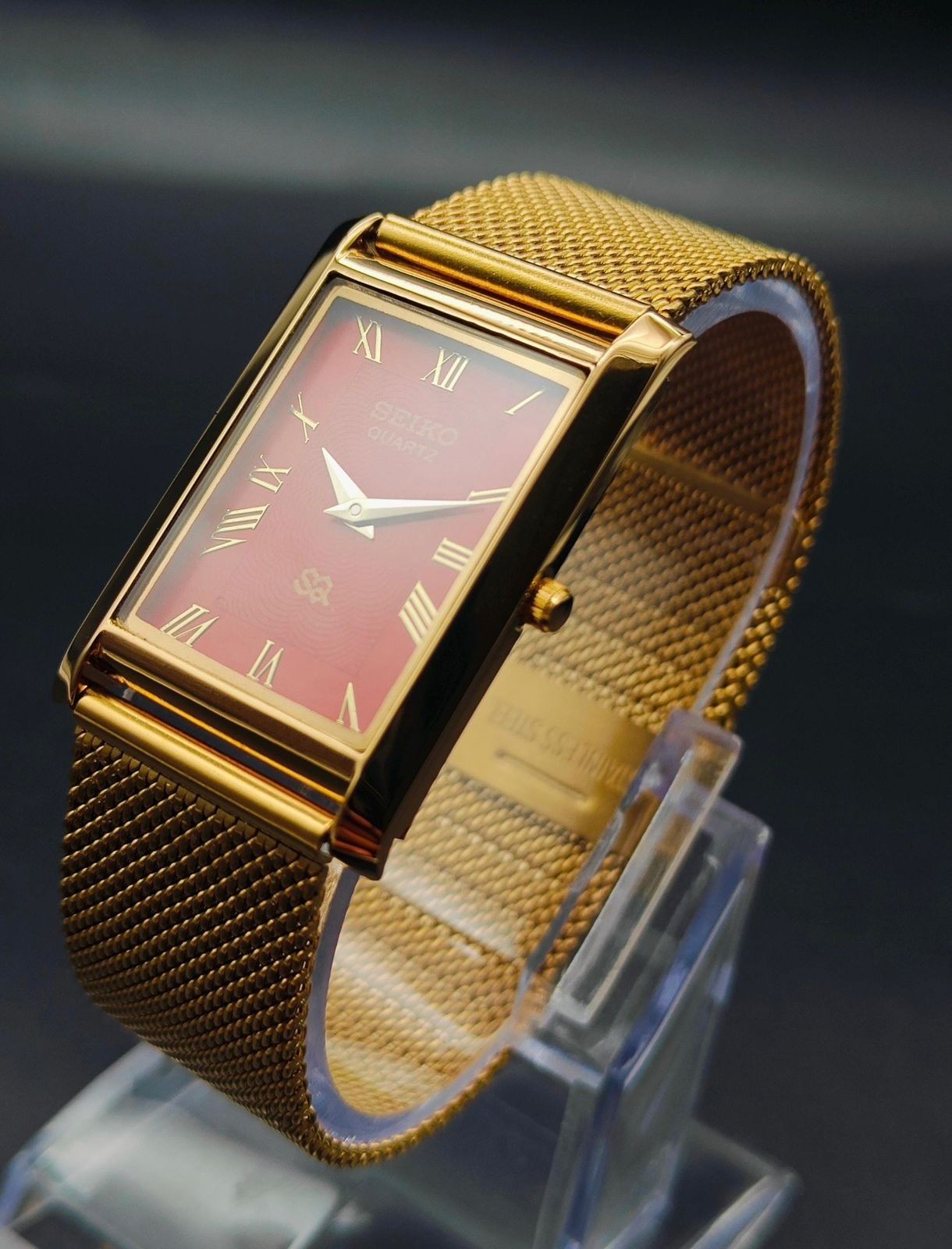 Rare Vintage Seiko Slim Quartz Men’s Wrist Watch