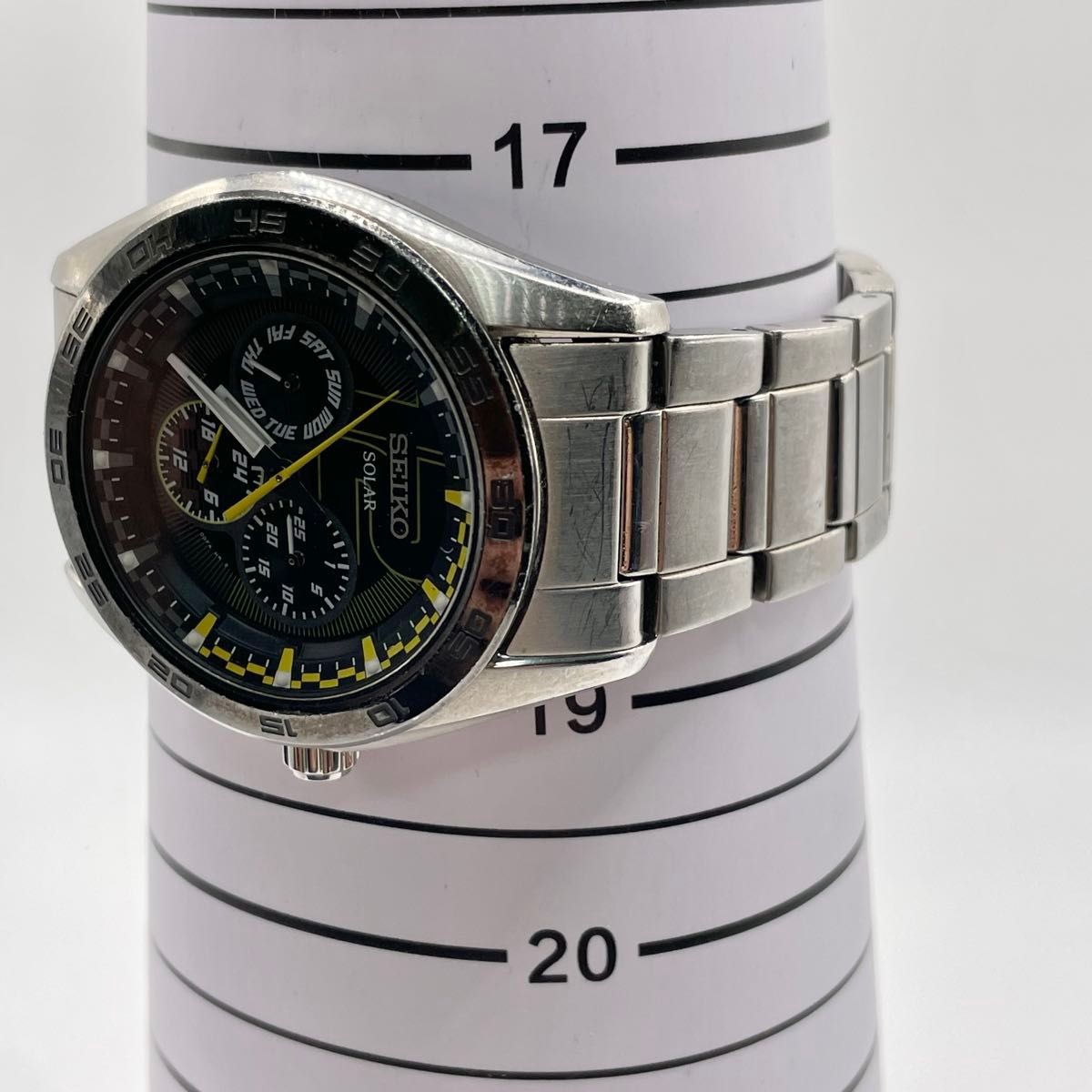 Working SEIKO Solar Wristwatch Chronograph Rare Color Yellow Black Model Seiko B