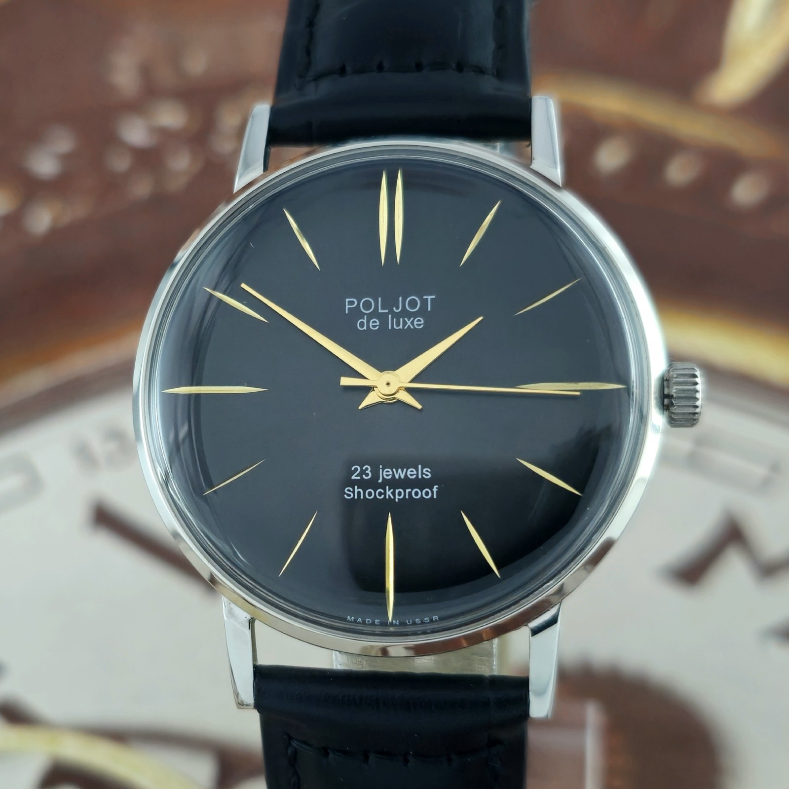 Poljot De Luxe ULTRA SLIM Soviet Wristwatch 2209 Black Dial Vintage Watch USSR