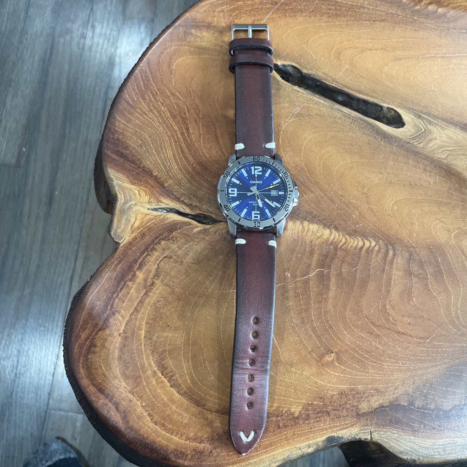 Casio 5058 Men’s Brown Leather Strap Watch with Blue Dial – MTP-VD01