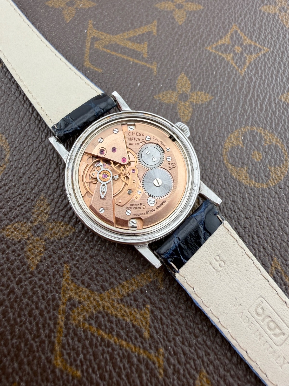 Omega Geneva Caliber 601 Stainless Steel Case Rare Dial Tapestry Swiss Made