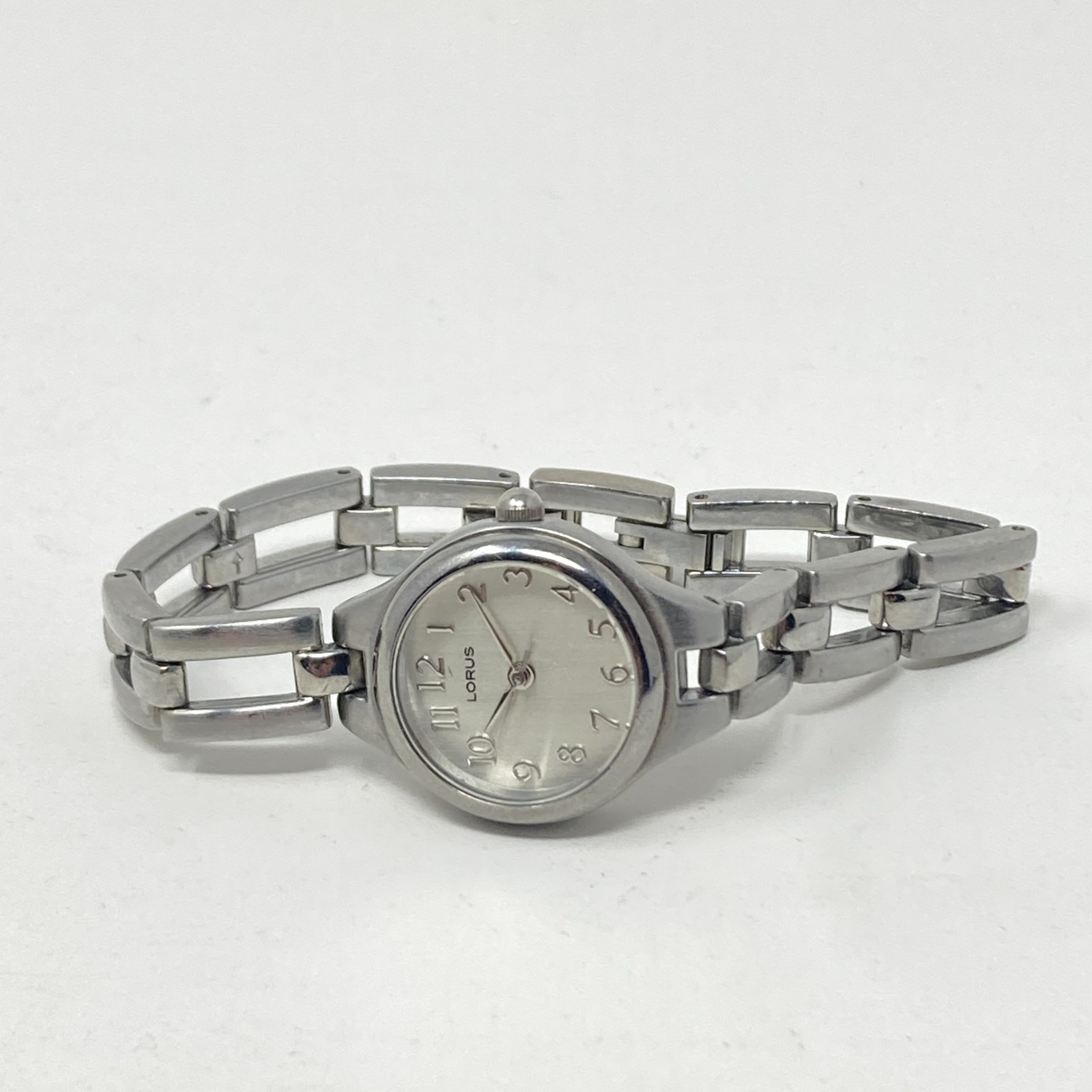 Lorus Women’s Watch 22mm Silver Tone Brushed Finish Classic New Battery 6.5″
