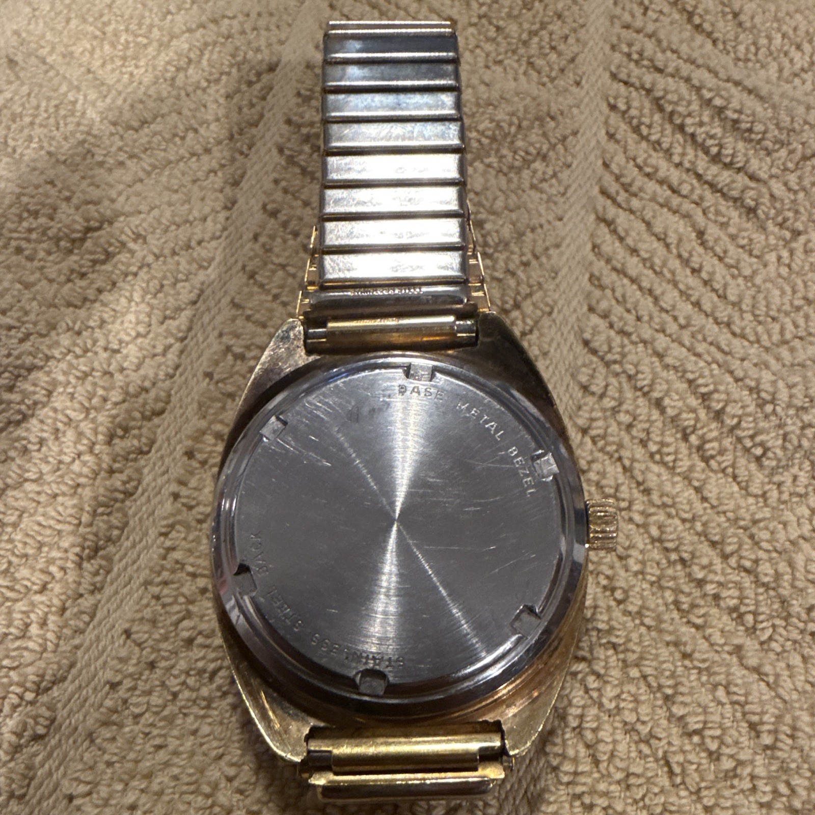 Wittnauer Electronic Men’s Quartz Swiss Made Day/Date Vintage Gold Dial 35mm