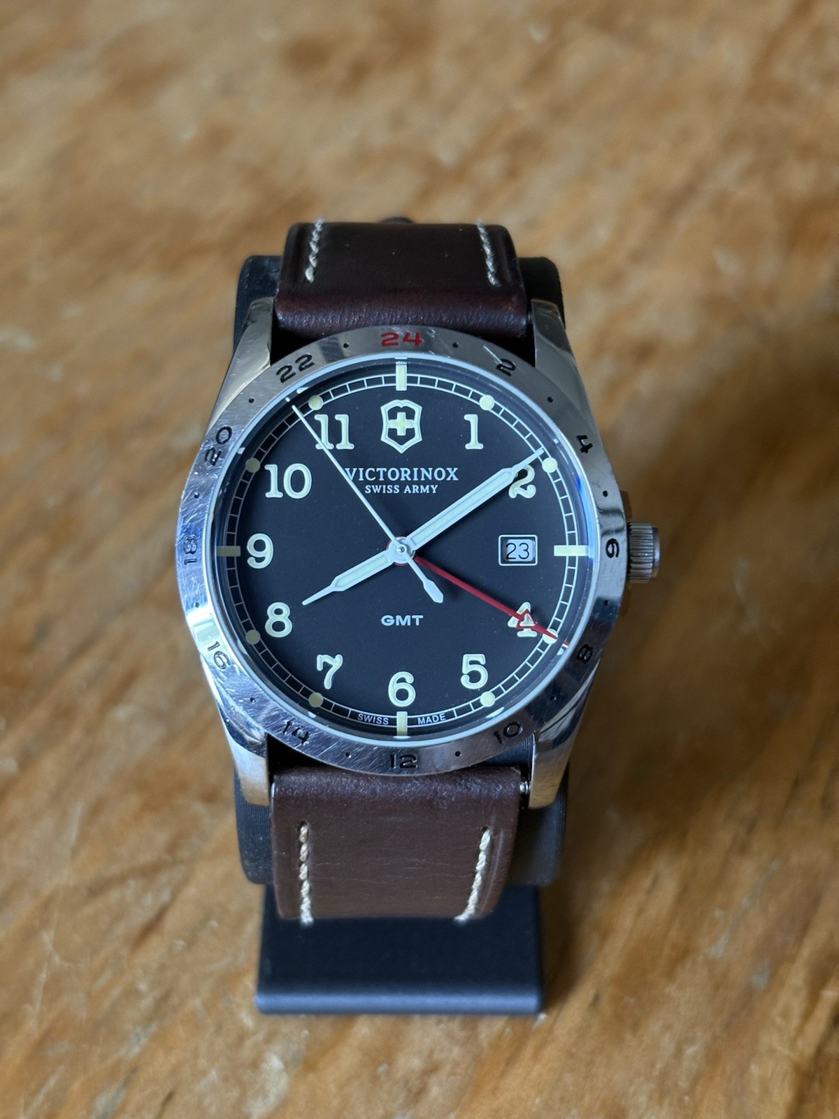 Victorinox 40mm Stainless Case with Brown Leather Strap Swiss Army Men’s Watch