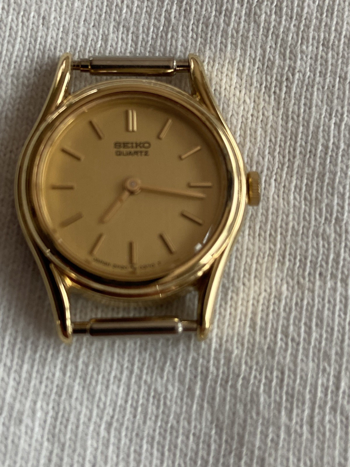(4) Working Quartz Watches wth New Batteries, No bands #103 Seiko and Kessaris