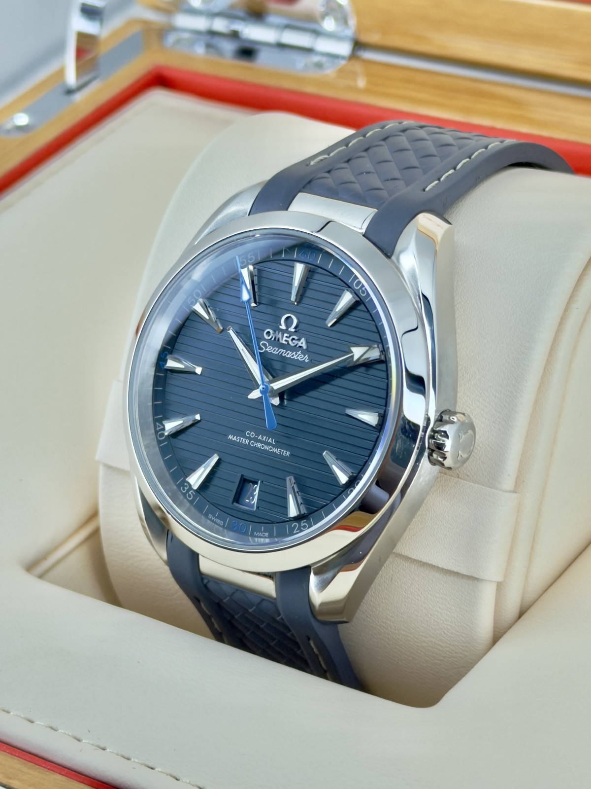 Omega Aqua Terra 150M Blue Rubber Strap 220.12.41.21.03.002 Complete 2020