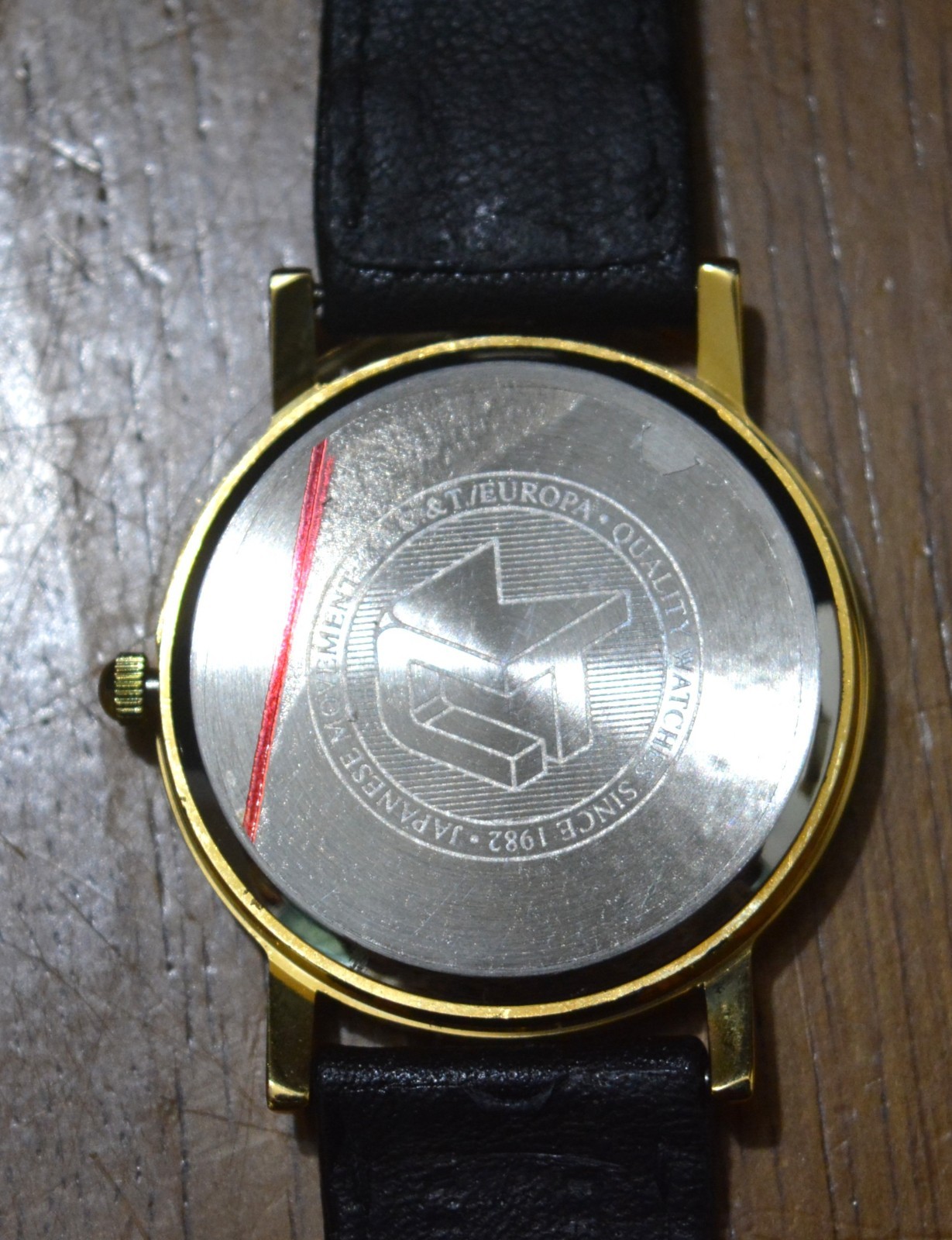 MCA/UNIVERSAL STUDIOS Wrist Watch Goldtone VHS Movie Promo 1990s