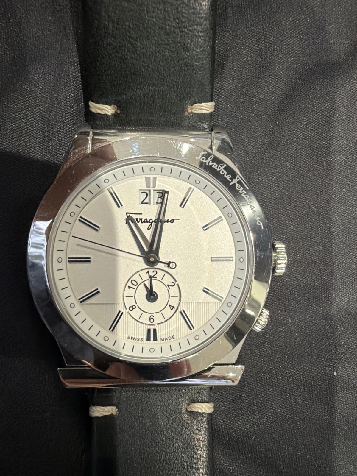 salvador ferragamo Men’s Quartz Movement Stainless Steel On A Leather Band ￼