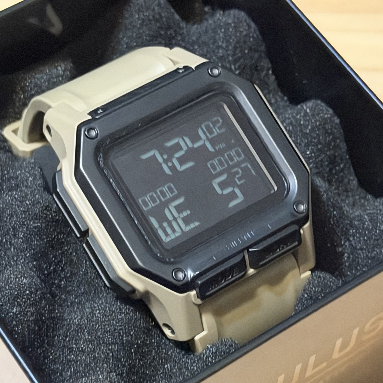 Nixon The Regulus Surplus Stormtrooper Tan Men’s Surf Skate Digital Watch w/Box
