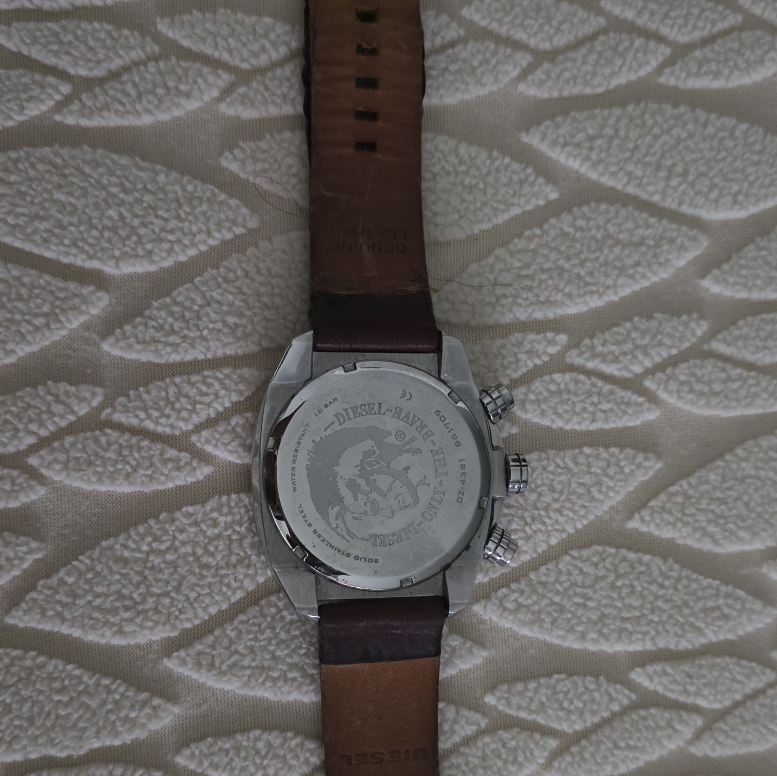 Diesel Men’s Chronograph Quartz Watch Black Dial Brown Leather Strap Date