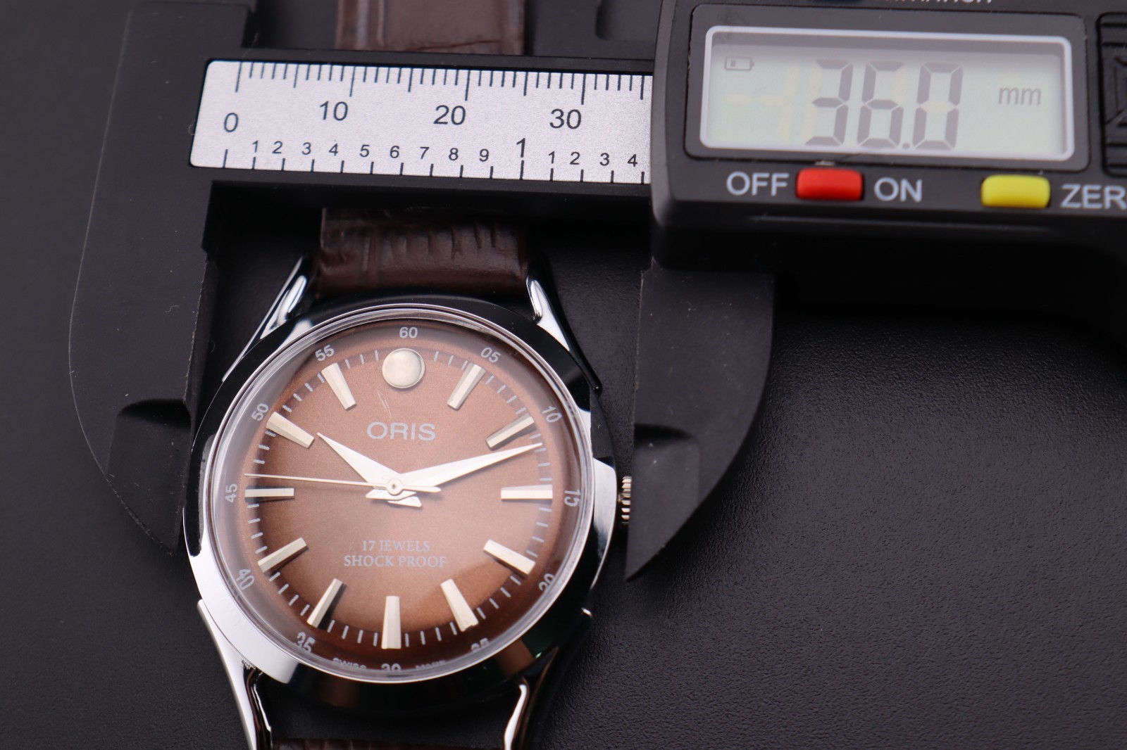 Oris Vintage Hand Winding Mechanical 17 Jewels Men’s Wrist Watch – Swiss Made