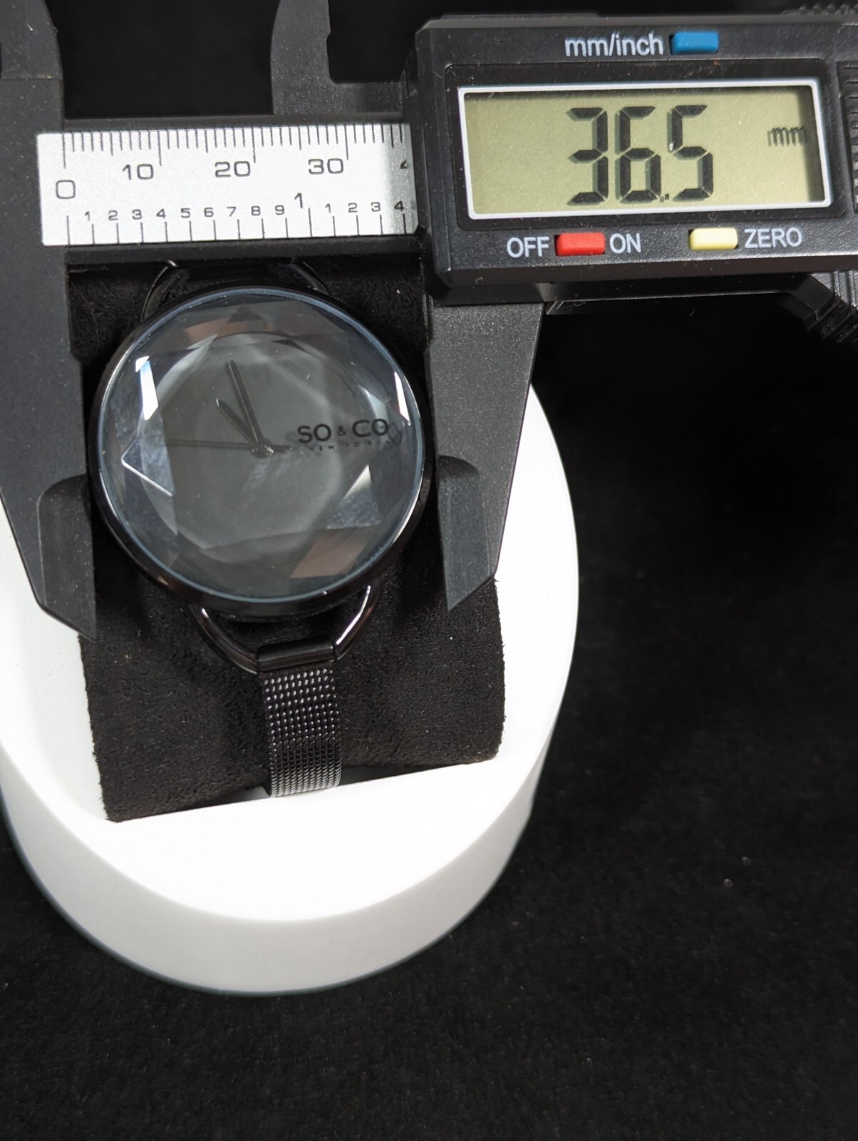 So & Co New York Womans Black Dial Raised Hardened Mineral Crystal Watch 8.5 In