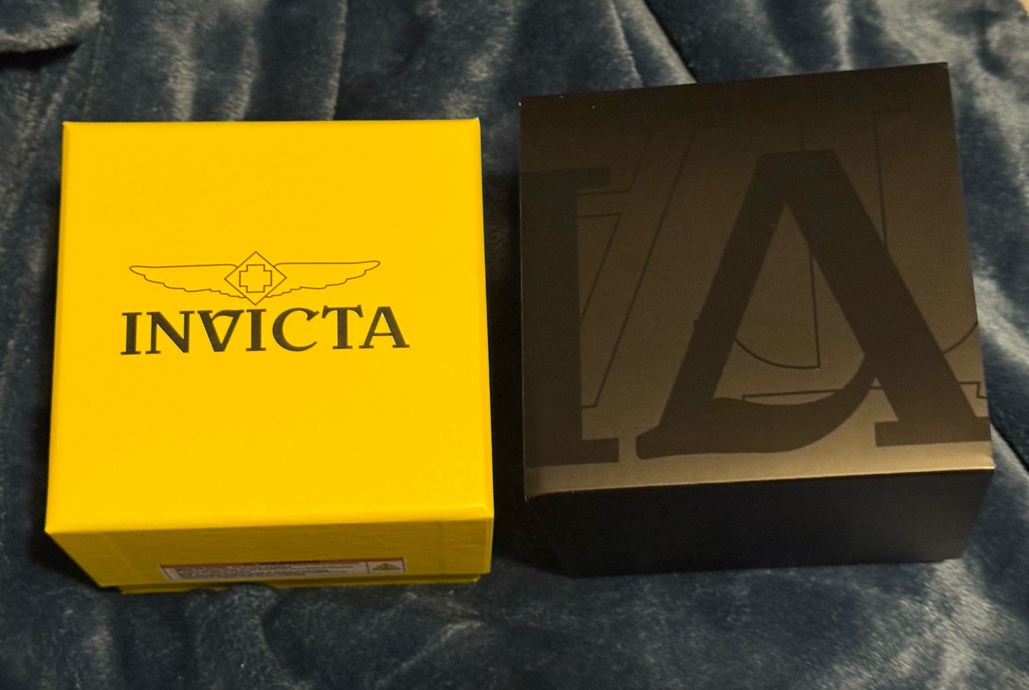 Invicta Pro Diver DigiQuartz Men Watch Blue Red Yellow 46.5mm PF21907 $249 MSRP