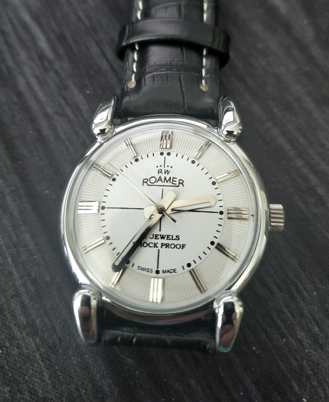 Rare Roamer Brevete Swiss Mens Manual Watch Slv Wht Blk ✨