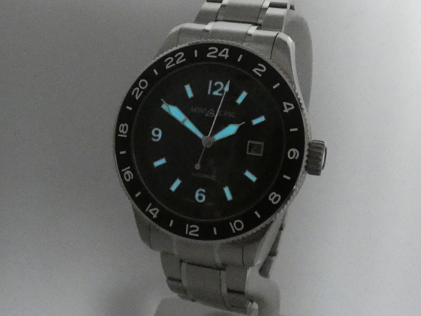 MONTBLANC 1858 GMT BLACK 129615 NEW BOX PAPERS&STICKERS MAR 2026 AUTOMATIC WATCH