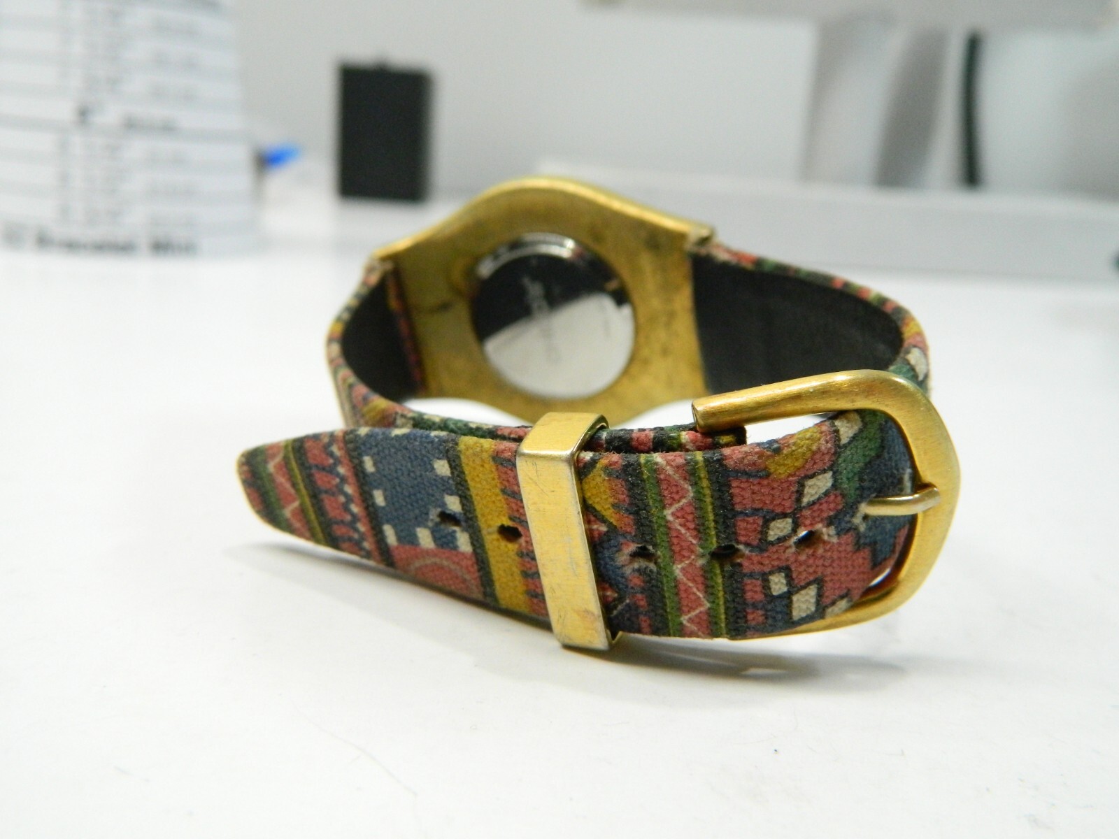 CHICO’S FUNKY Psychedelic brushed gold tone lady’s watch/wristwatch