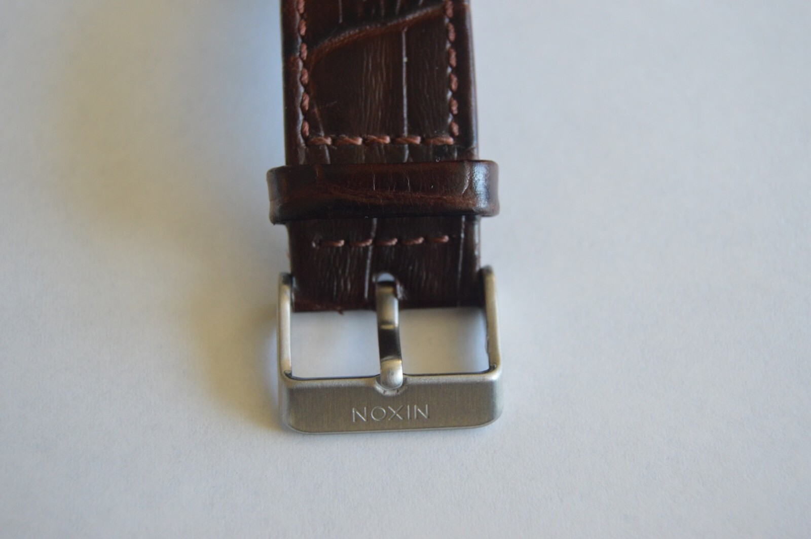 Nixon Sentry 38 Leather Stainless Steel watch (NEEDS BATTERY CHANGE)