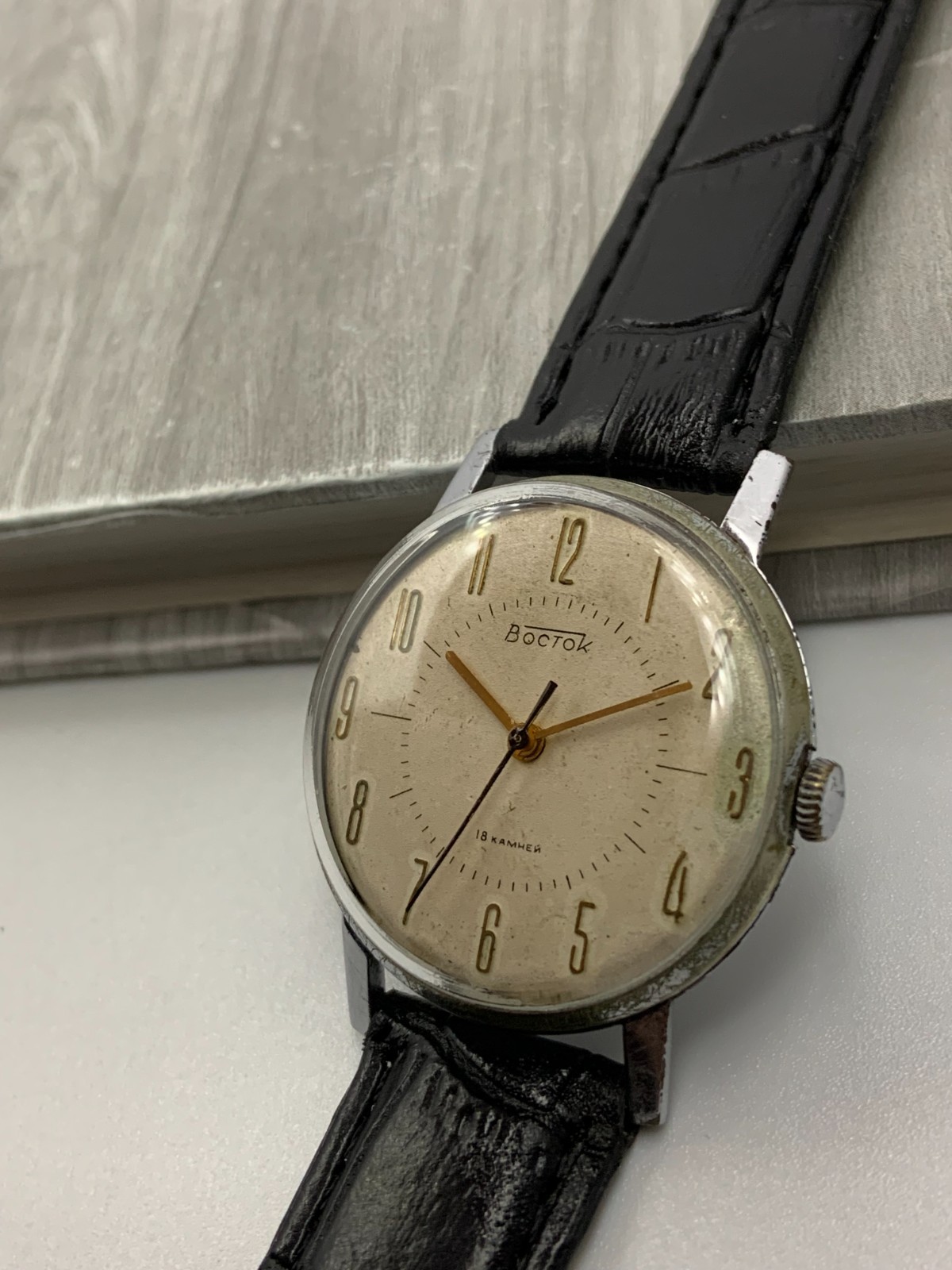 Vintage Soviet Men’s Watch Wostok CCCP Vostok 2209 Mechanical Wristwatch USSR