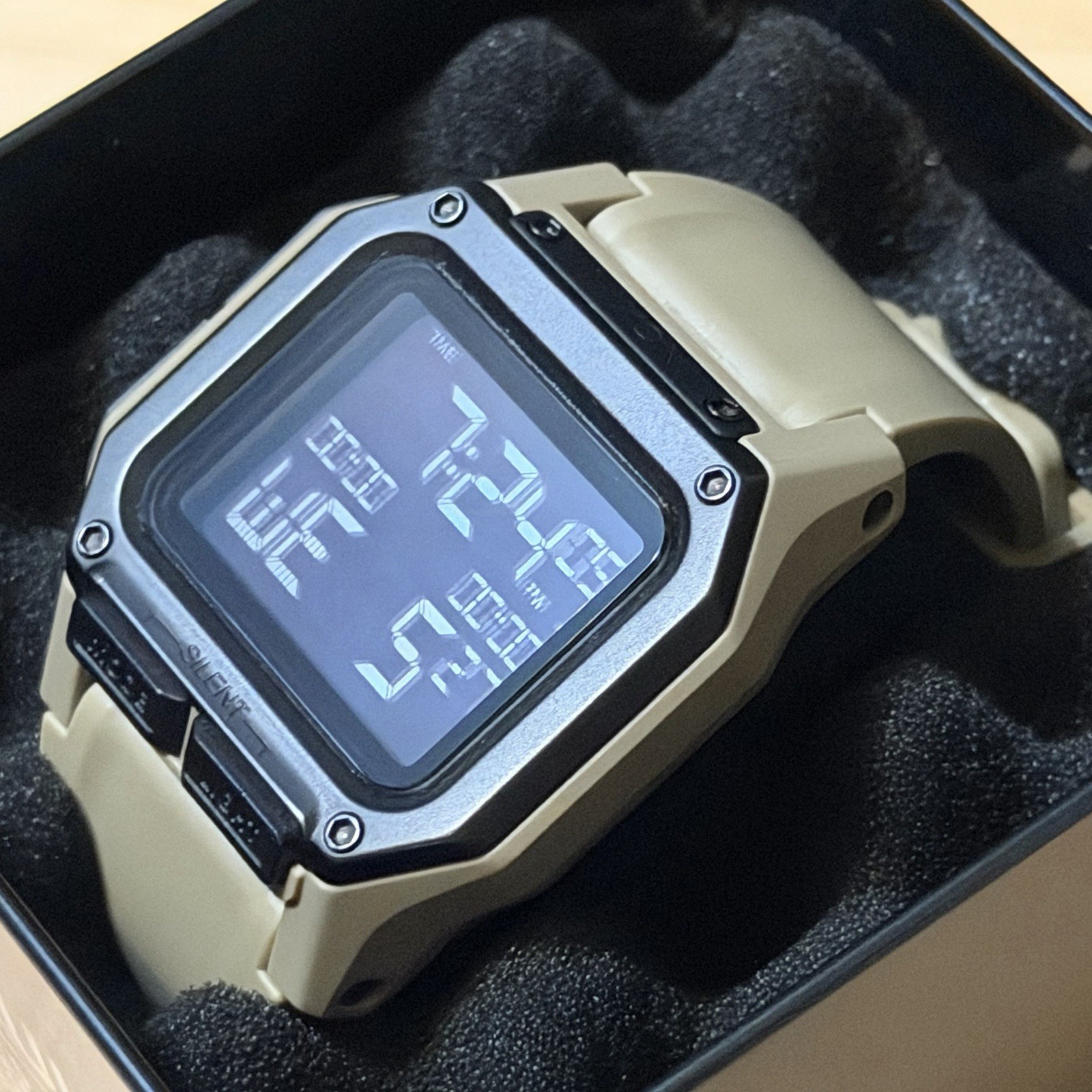 Nixon The Regulus Surplus Stormtrooper Tan Men’s Surf Skate Digital Watch w/Box