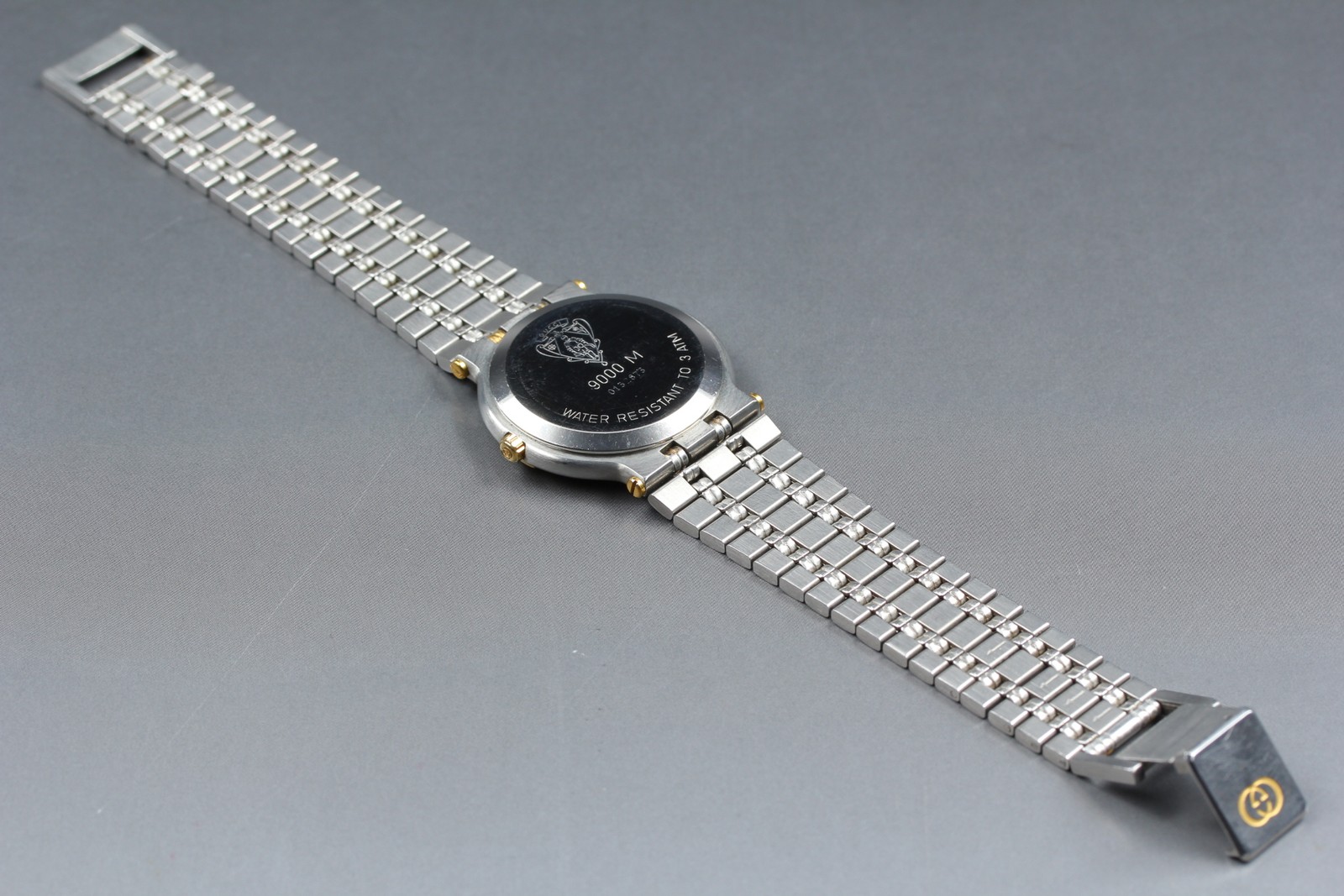 [Near MINT] Vintage Gucci 9000M 32mm Black Dial Date Qz Mens Watch From JAPAN
