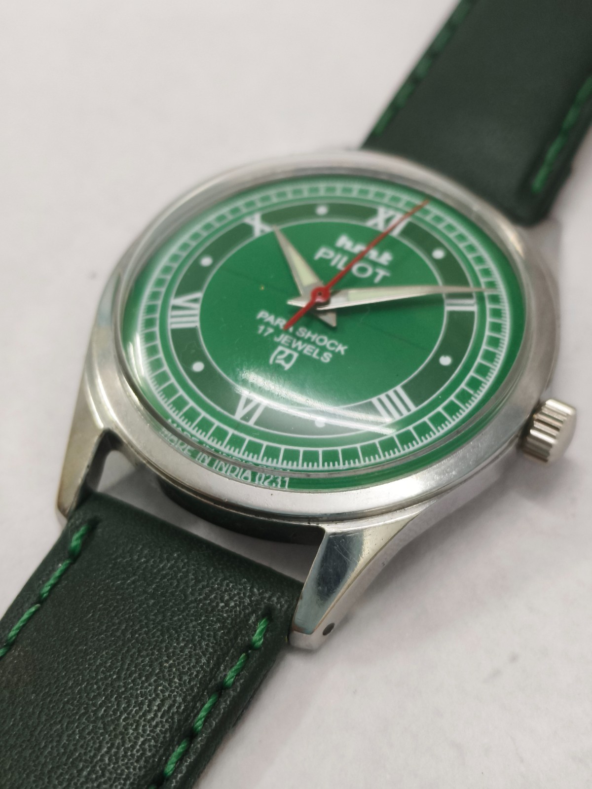 Vintage HMT Pilot Green 17 Jewels Mechanical Hand Winding Men’s Wrist Watch