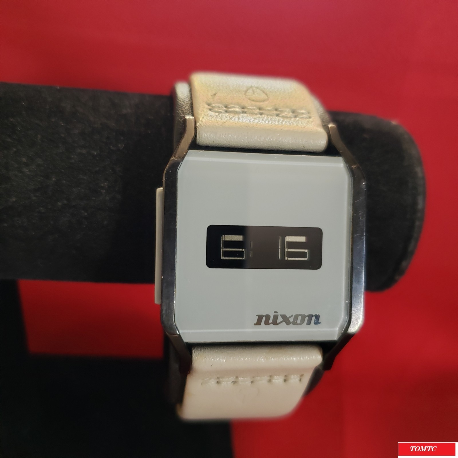 Nixon “The Atom DL” (Black & Grey) 30M China Movement w/ Backlight [7K]