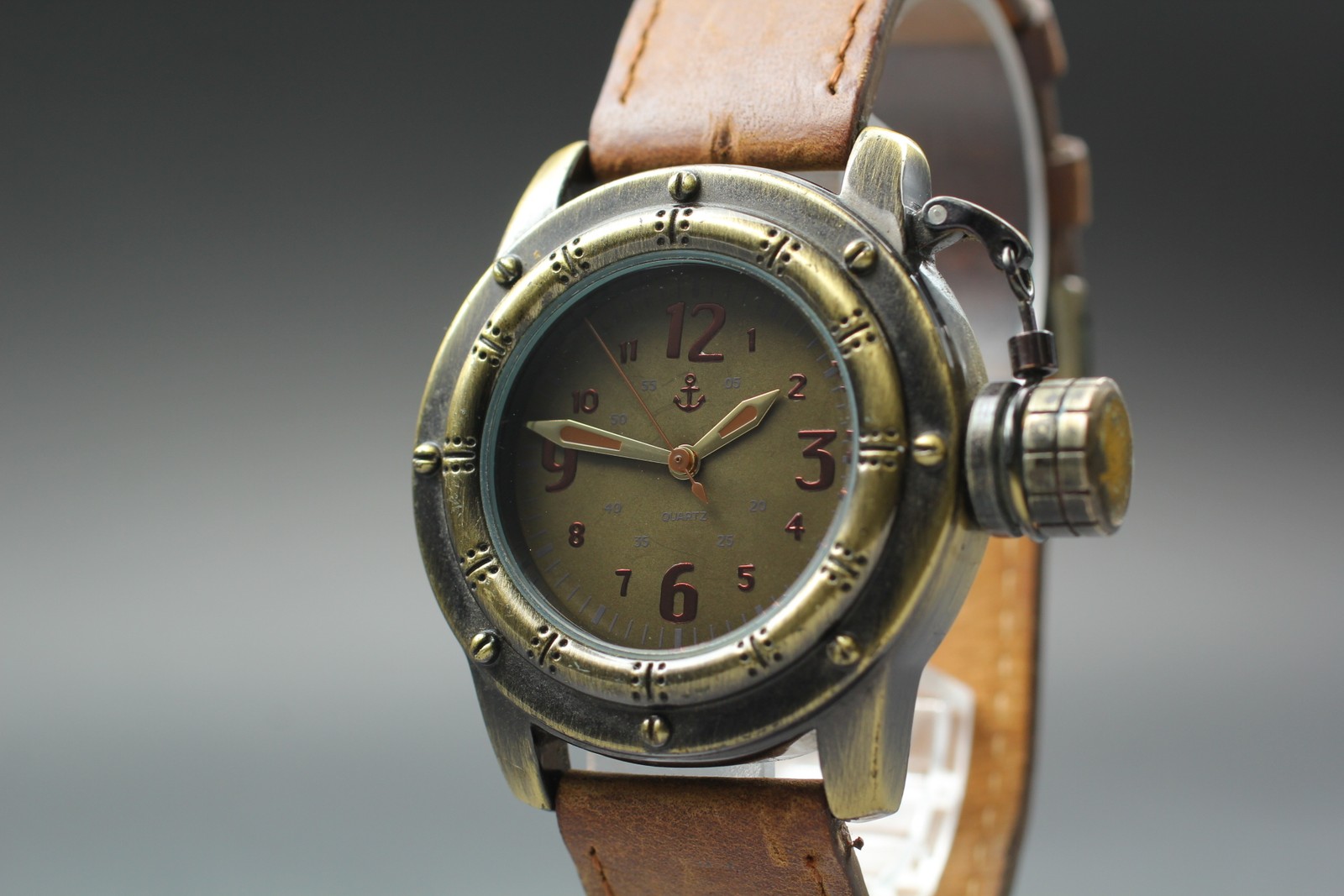 Vintage [Near MINT] Deep FDC048 Bronze Round 40mm Qz Men’s Watch From JAPAN