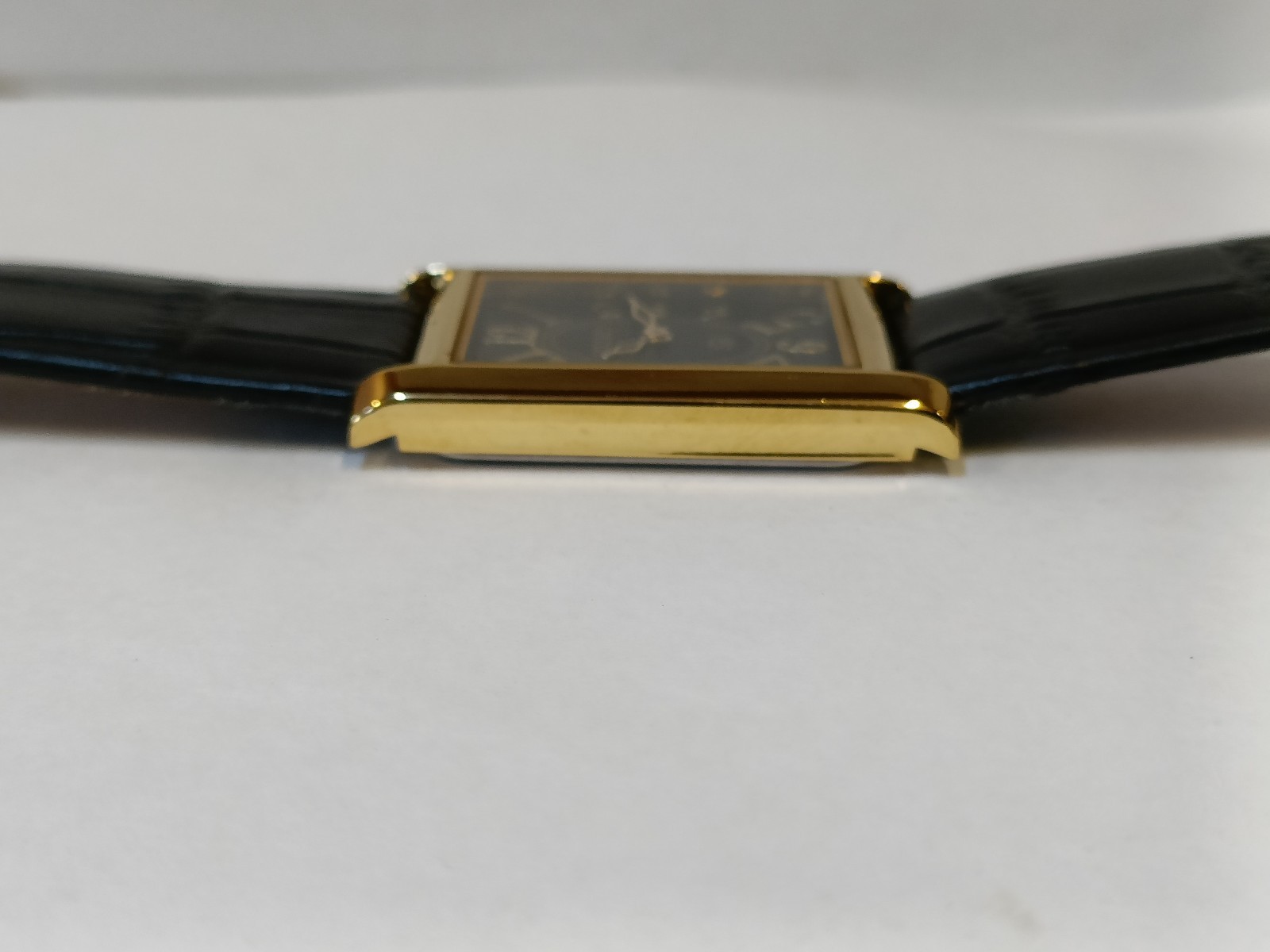VINTAGE SEIKO SLIM QUARTZ BLACK DIAL JAPAN MEN’S WORKING DRESS WATCH